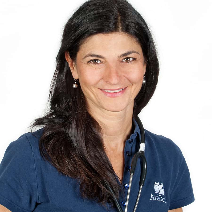Dr. Jane Radjai-Binder
