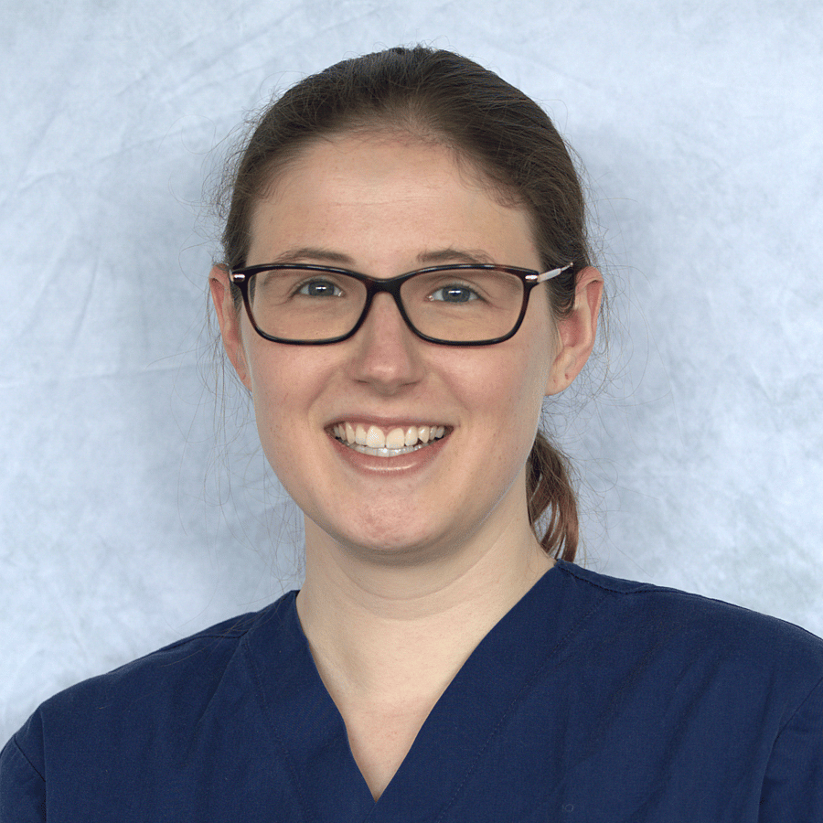 dr. med. vet. (UVMB) Alisha Schnitzer