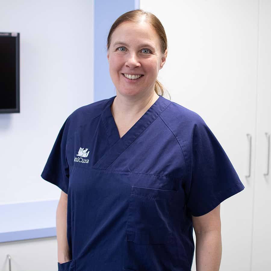 Dr. Annette Bruder