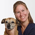 Foto von Jennifer Schramm, Tierärztin, GPCert SAM (General Practitioner Certificate in Small Animal Medicine)