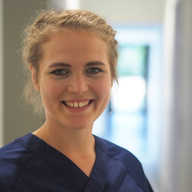 Foto von Kristin Köster, Leitende Tiermedizinische Fachangestellte Des Anästhesie , Und Op Teams | Veterinär Anästhesie Technikerin