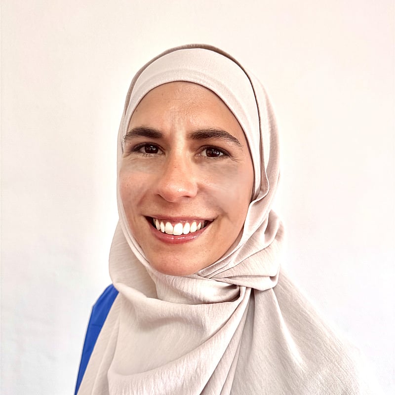 Foto von Julia Hazir, Mitarbeiter