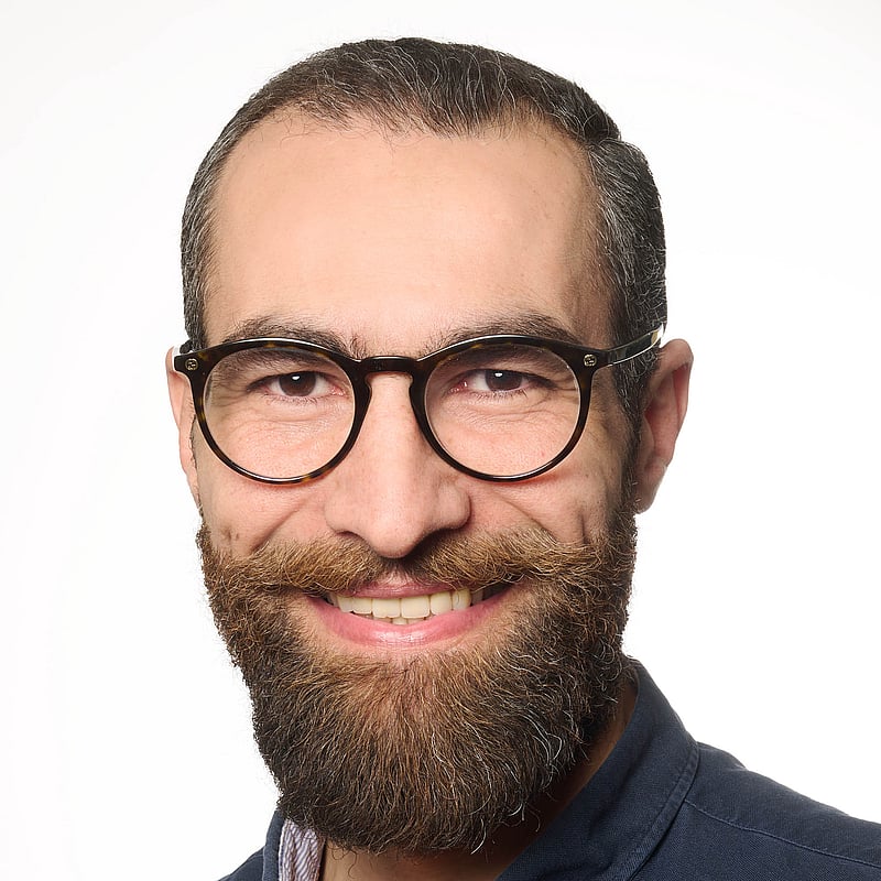 Foto von Atalla Deeb, Leitung