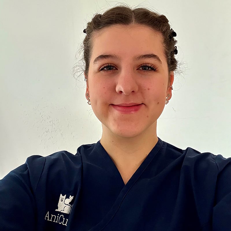 Foto von Angelina Büttner, Tiermedizinische Fachangestellte